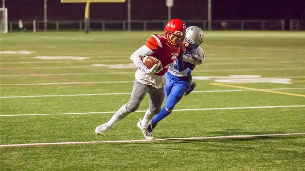 Les Dragons Juvénile dominent le Laser de Québec 49 à 1
