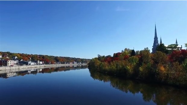 Normand DeLessard présente le paysage automnal de Saint-Georges