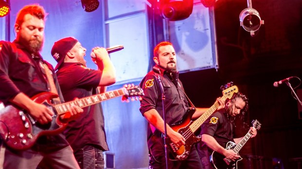 News Out plongera encore plus dans le hard rock avec son prochain album prévu en 2017