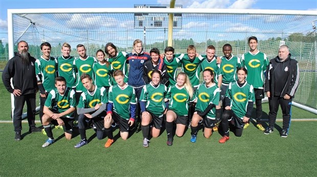 Les Condors vice-champions en soccer mixte