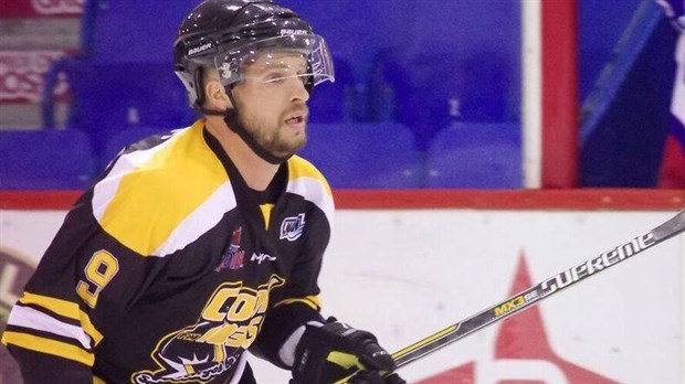 Carl Lauzon encore parmi les étoiles dans la LNAH