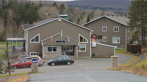 Portage et les adolescents beaucerons  :  grandir dans les difficultés