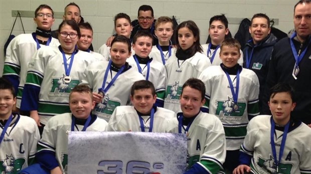 Les Lynx de la Haute-Beauce Pee-Wee BB terminent deuxièmes à Repentigny