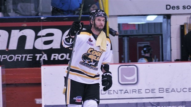 Kévin Cloutier est le joueur offensif du mois de novembre dans la LNAH