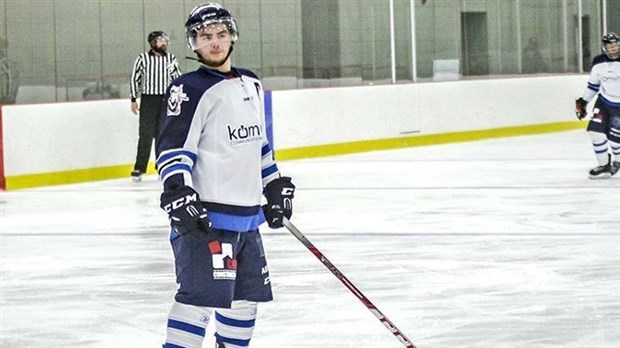 Marc-Étienne Giguère est tout simplement dominant dans une victoire de 8-4 du Komutel face à East Broughton