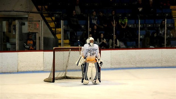 Une fin de semaine plus difficile pour les équipes de hockey des Lynx