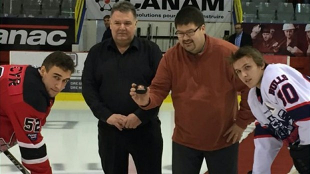 Junior AA : le match entre le Cléri sport et les Bulls permet d'amasser 710 $ pour Alphare