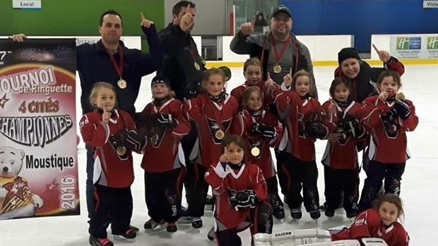 Les formations de ringuette des Valkyries de Sainte-Marie sont dans les honneurs