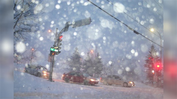 Veille de tempête hivernale : importante chute de neige prévue pour la région