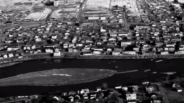 Normand DeLessard présente l'ancienne île sur la Rivière Chaudière