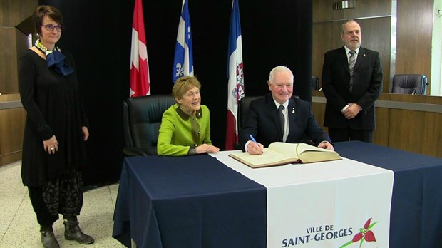 Claude Morin est heureux de la visite du Gouverneur général