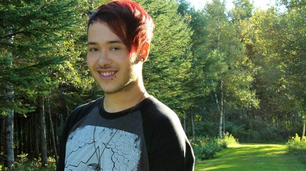 Un Beauceron tente d'inciter les gens à lire davantage avec le BookTube