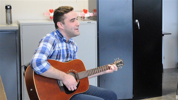 David Latulippe se prépare pour les quarts de finale de « La Voix »