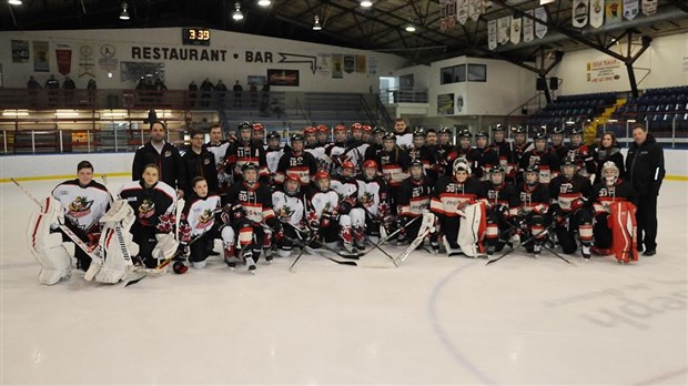 Les Élites Bamtam AA de Beauce-Appalaches l'emportent 6-3 sur l'équipe féminine des Titans du Collège Limoilou