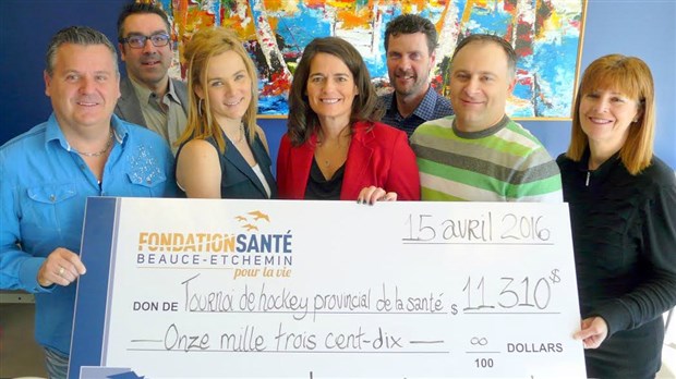 Les organisateurs du Tournoi hockey provincial de la santé remettent plus de 11 000 $ à la FSBE