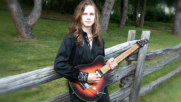 Le guitariste Jacob Deraps est sélectionné pour le « Zappa Fellowship »