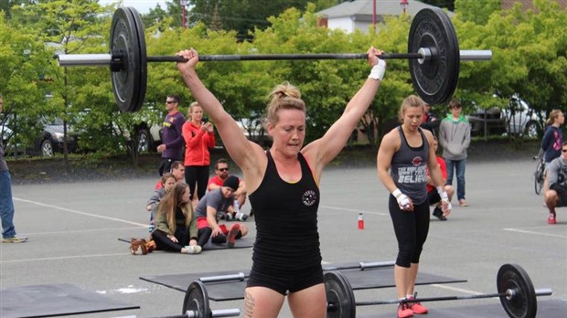 Des athlètes de Léveil Crossfit montent sur le podium à Sainte-Marie
