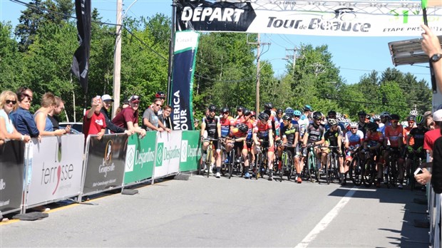 Le départ est effectué pour la 31e édition du Tour de Beauce