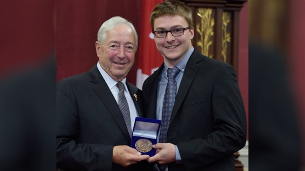 Un jeune homme de Beauceville reçoit la médaille du lieutenant-gouverneur