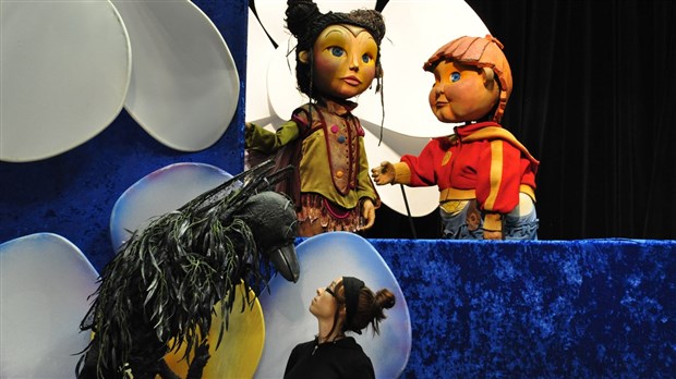 Spectacle de marionnettes géantes à Sainte-Sabine le 30 juillet
