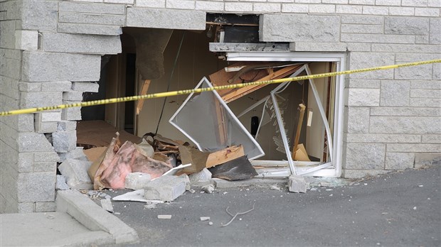 EN BREF | Une voiture défonce le mur d’un logement à Saint-Georges