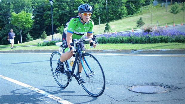 Le cycliste atome Cédrick Grégoire termine troisième au critérium de Lévis