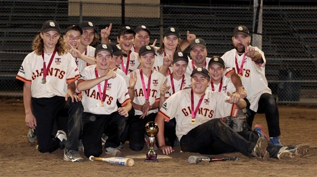 Les Giants Bantam A de Saint-Georges champions au tournoi de la LBCRQ