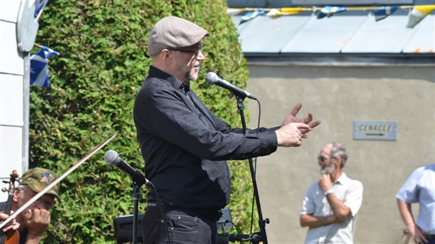 Spectacle haut en couleurs du conteur Alexis Roy à Saint-Benoît