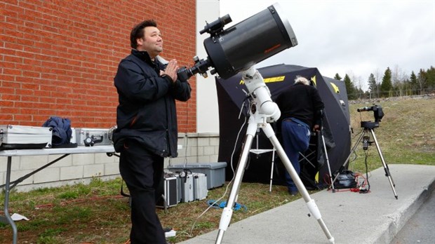 Le Club d'astronomie de Saint-Georges a observé la conjonction de Jupiter et Vénus