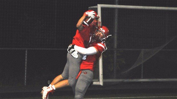 Les Dragons de la Polyvalente de Saint-Georges démolissent les Mustangs 51-0