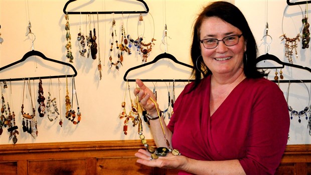 La couleur de la vie dans les bijoux de Jasmine Plante