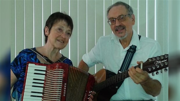 Saint-Ludger présente le spectacle de Lucie Gauthier et Gilles Rocheleau pour financer sa bibliothèque