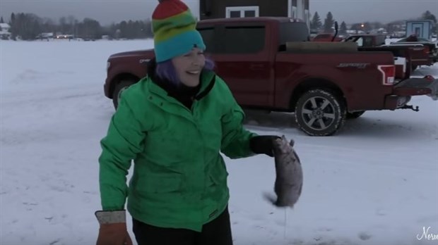 Normand DeLessard présente la pêche blanche à Saint-Aurélie