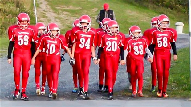 Les Dragons Atome de l'école des Deux-Rives battent l'Arsenal 19 à 8 