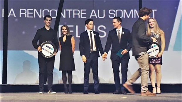 Éliot Grondin remporte le prix Étoile montante en snowboard à Laval