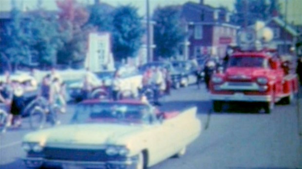 Normand DeLessard présente la parade des pompiers de St-Georges en 1961