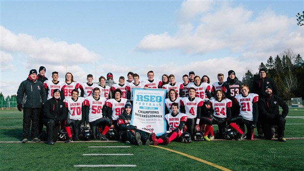 Les Faucons juvéniles remportent la finale interrégionale