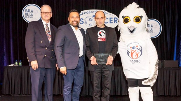 L'Ascalon Saint-Georges reçoit le titre de « club de l'année 2017 » au Québec