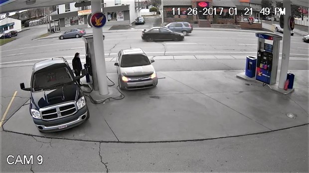 INSOLITE | Une voiture sans conducteur à Saint-Georges Ouest