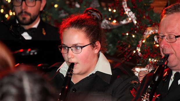 Les cadets de la Beauce et la Musique du Navire canadien ne font qu’un lors du concert de Noël de dimanche