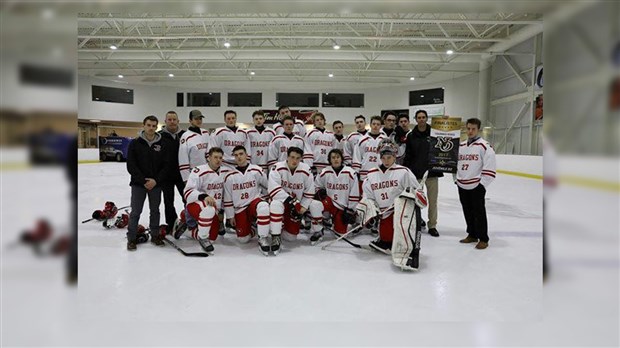 Les Dragons juvéniles s’inclinent en finale du tournoi de la RSEQ