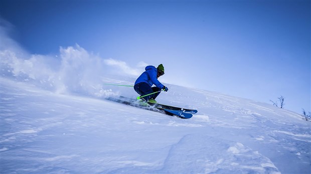 Les pentes de ski continuent de se remplir au Québec