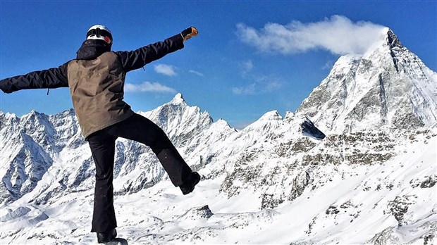 Éliot Grondin obtient la 26e place à la Coupe du monde de snowboard cross à Cervinia