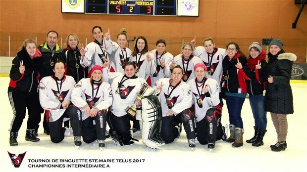 Les Valkyries de Sainte-Marie remportent trois médailles d'or à la ringuette