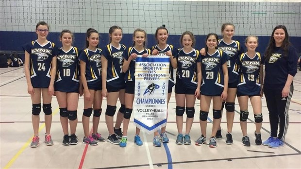 L'équipe de volleyball féminin de niveau Benjamin des Lynx remporte le championnat de l'ASIP