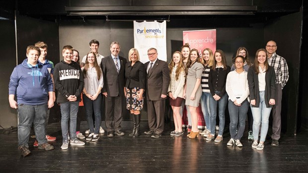 Deux écoles de la Beauce reçoivent la vice-présidente de l’Assemblée nationale 