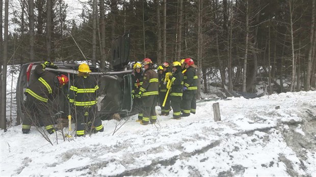 EN BREF | Un blessé dans une sortie de route à Beauceville