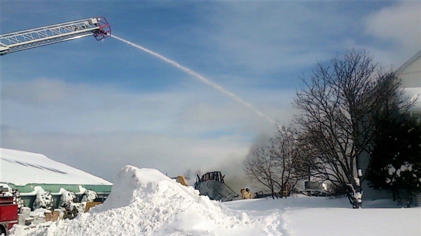 Incendie majeur aux Équipements Lapierre de SaintLudger