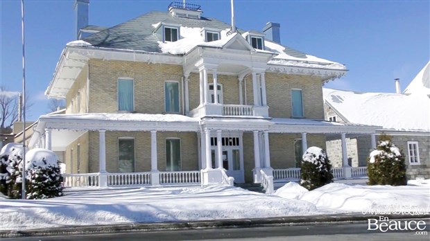 Normand DeLessard présente une visite du presbytère de Beauceville 