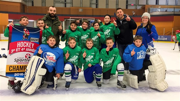 Succès du championnat de hockey primaire de la CSBE